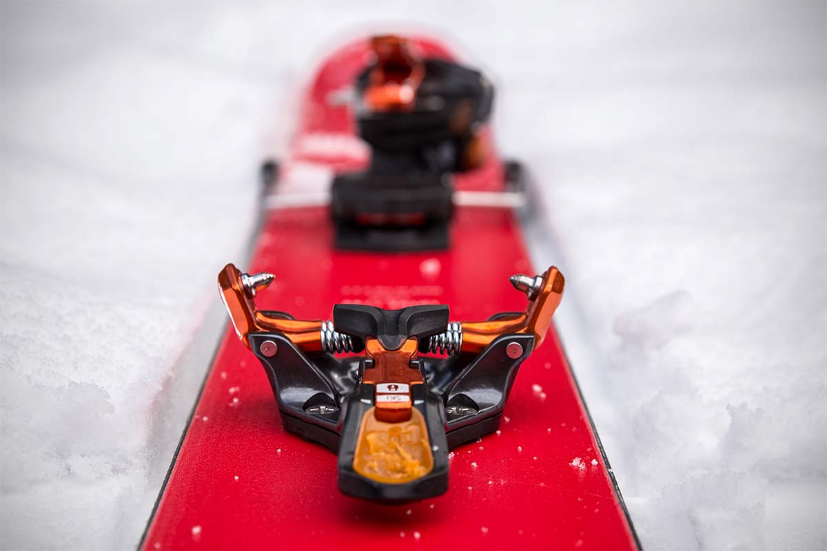 A close up of the G3 Ion tech binding