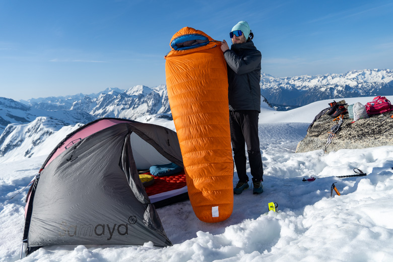 Feathered Friends Swallow UL 20 (holding bag up)