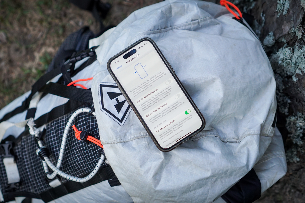 Showing the SOS feature on an iPhone 15