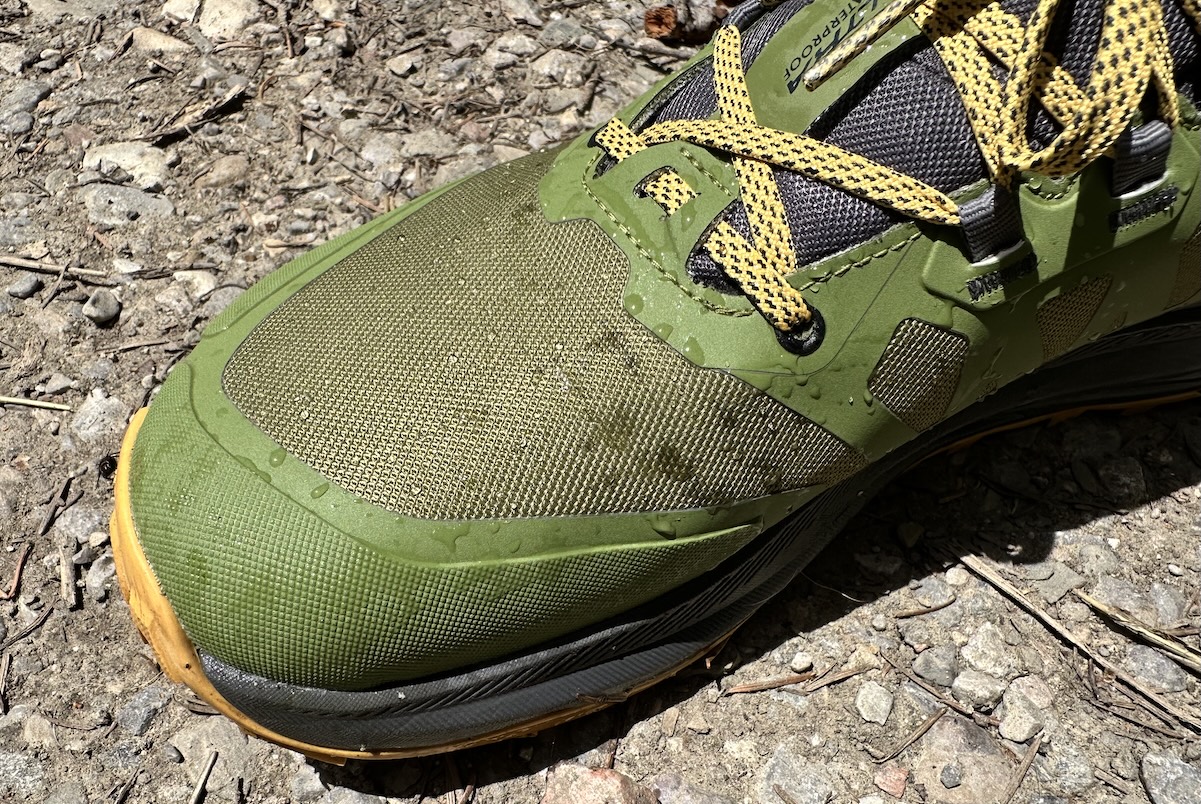 waterproof hiking shoes - water beading 