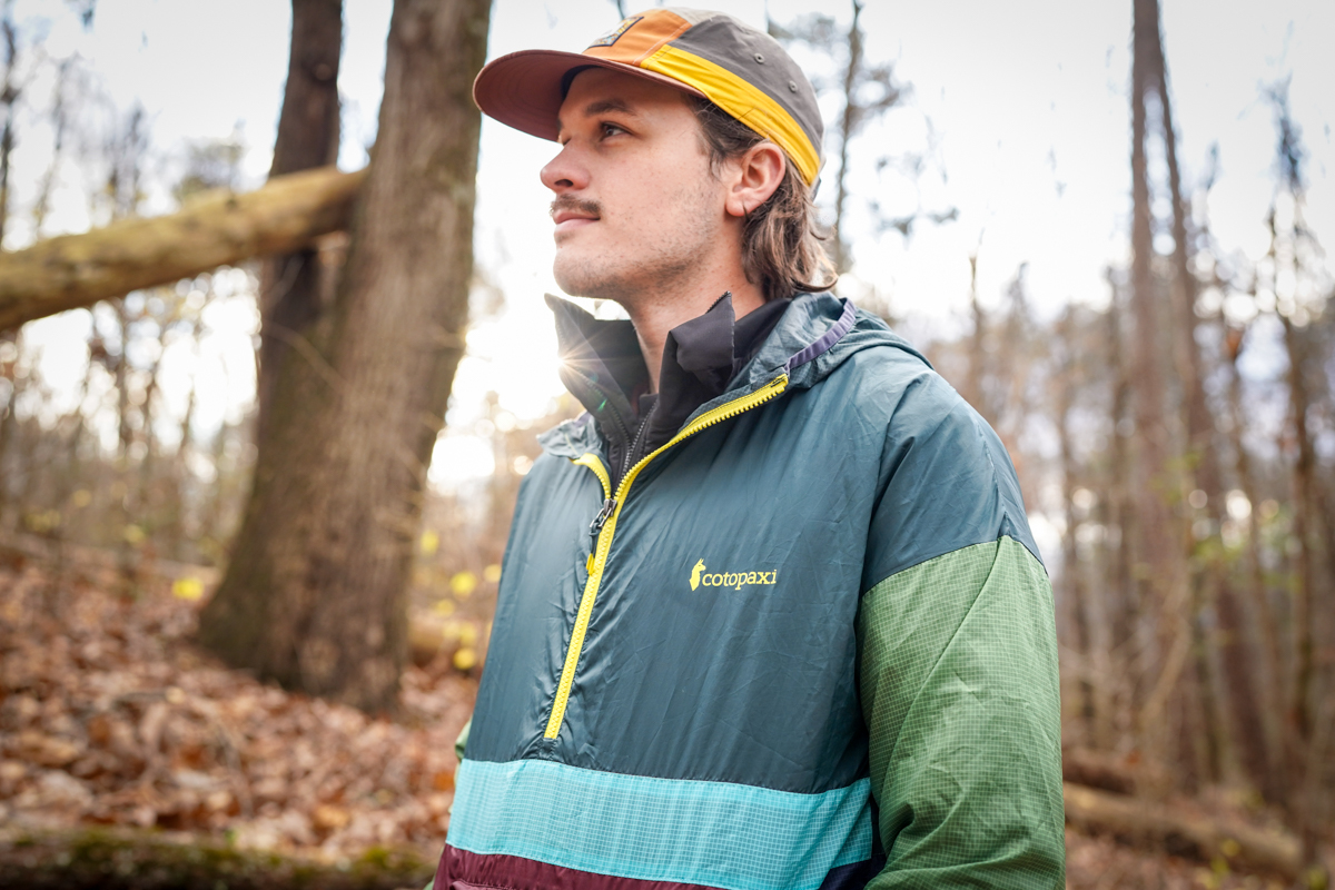 The fit of the Teca windbreaker jacket