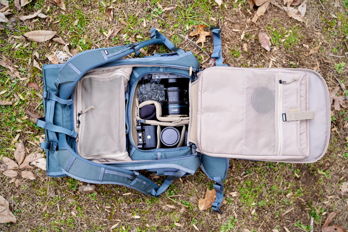 Thule camera pack organization