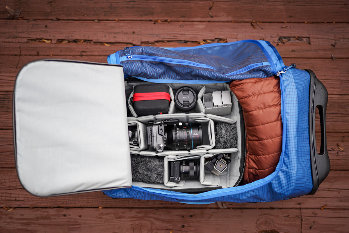 Transporting cameras in a duffel