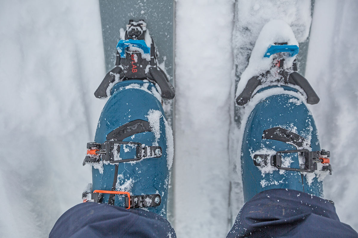 A close up of the Lange XT3 with Salomon Shift bindings