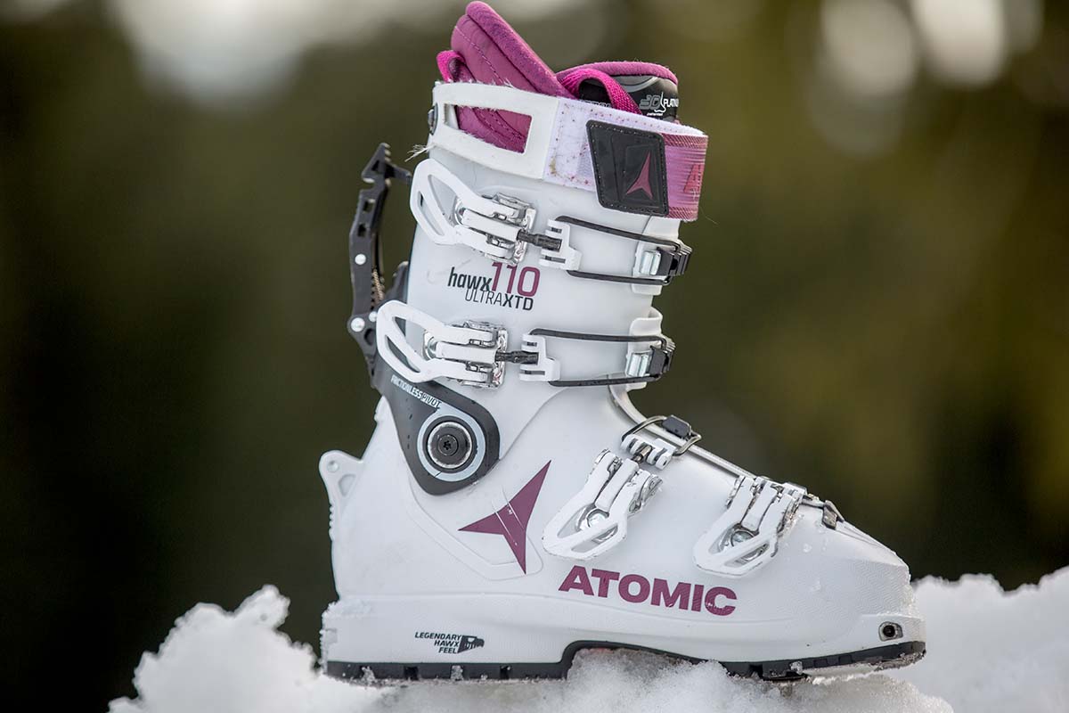 A close up of the women's Atomic Hawx Ultra XTD 110 ski boot