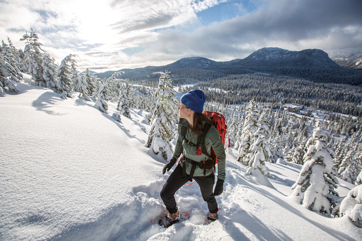 Snowshoeing in the Oboz Bridger