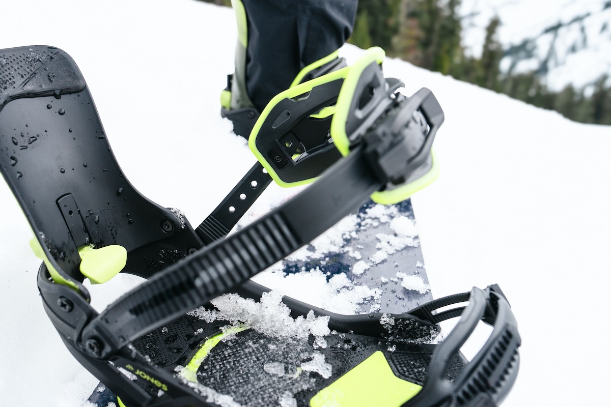 A close-up of a snowboard binding