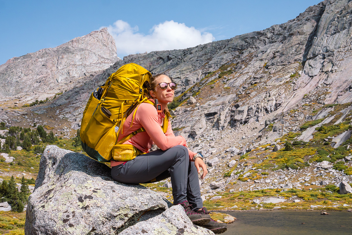 Free Fly Bamboo Lightweight Hoodie II (sitting on rock)