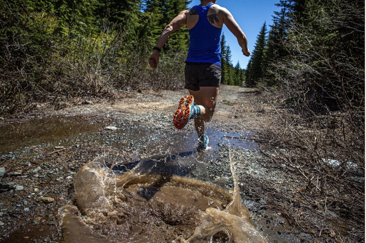 hoka speedgoat 6 review running in the water 