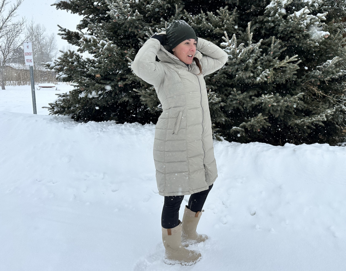 Kuhl Crossfire putting hood on 