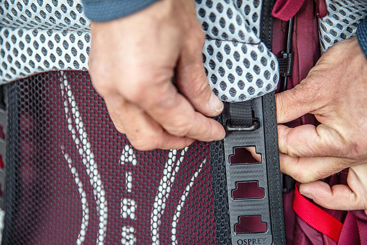 Torso adjustment on Osprey Aura AG LT 65 women's backpacking pack