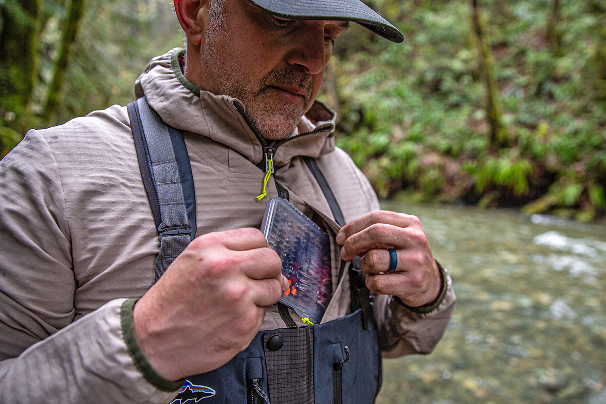 Patagonia R1 TechFace Hoody (phone in chest pocket)