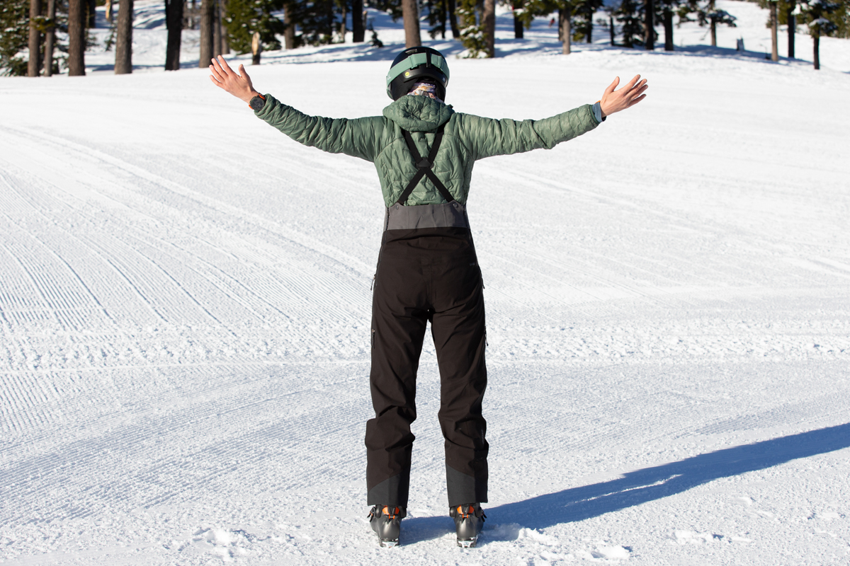 Patagonia SnowDrifter Bibs (showing off size)