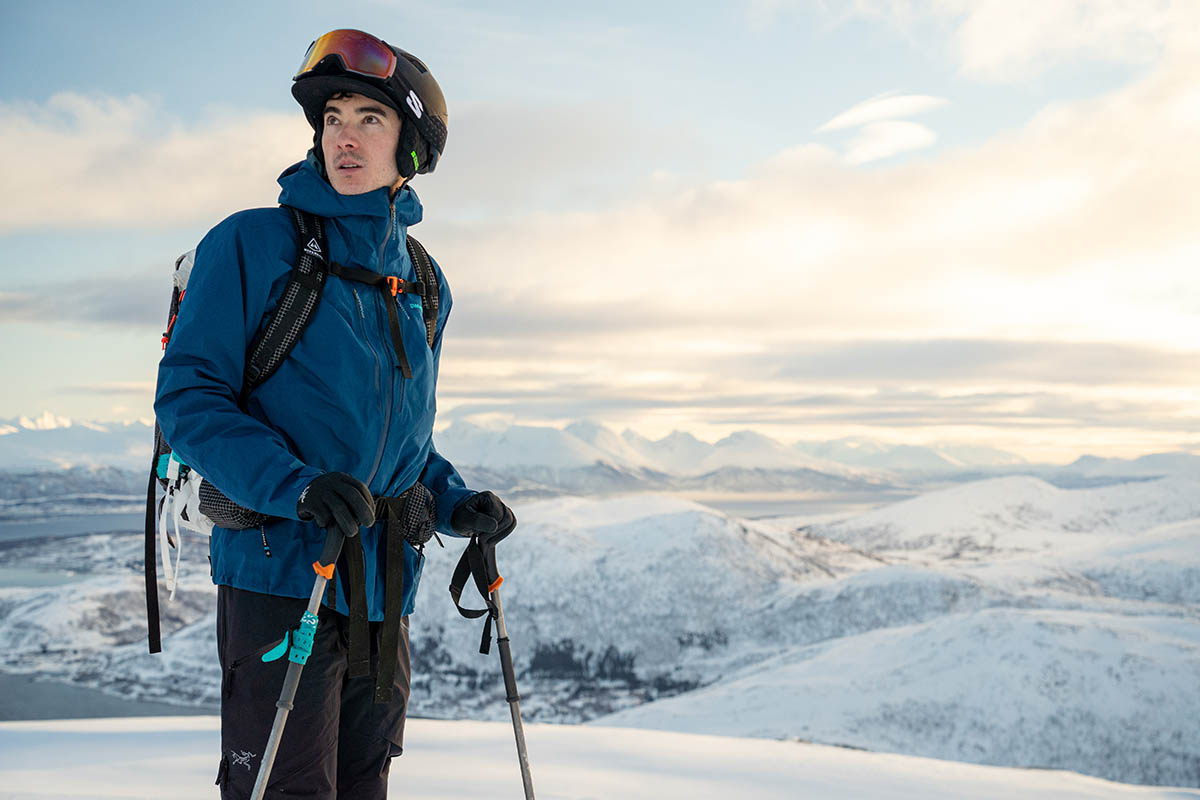 Patagonia Triolet Jacket (overlooking mountains)
