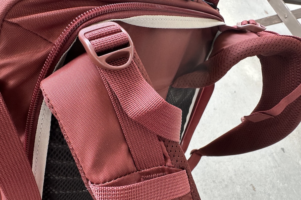 REI ruckpack 40 load lifters 