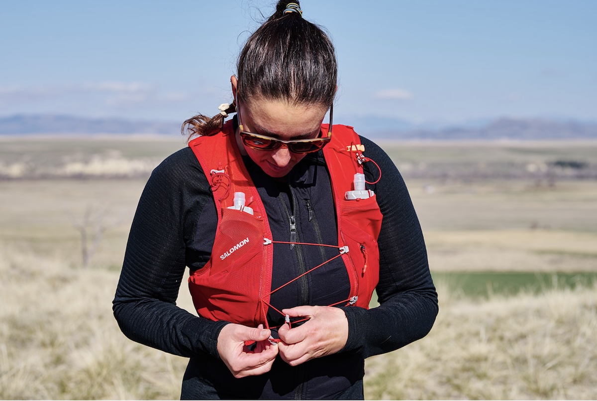 Salomon ADV Skin 5 review - front view using the sternum straps