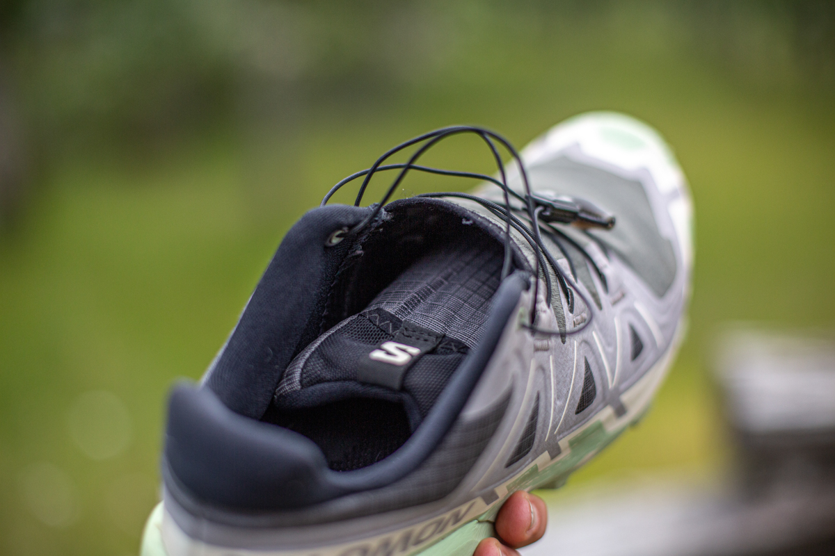 Close up of lacing system on Salomon Speedcross 6 trail running shoe