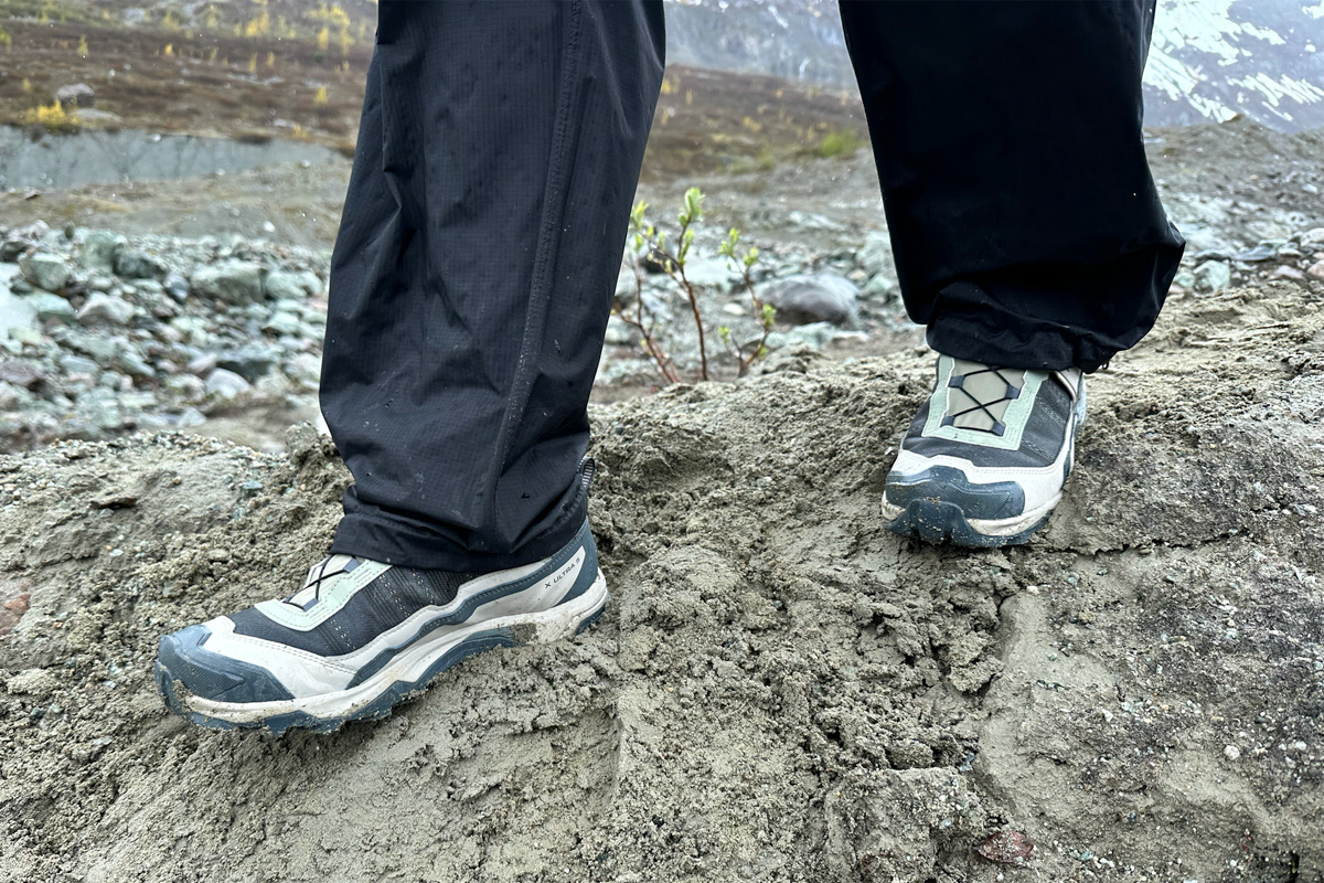 Salomon's X Ultra 5 GTX hiking shoes walking through sandy terrain