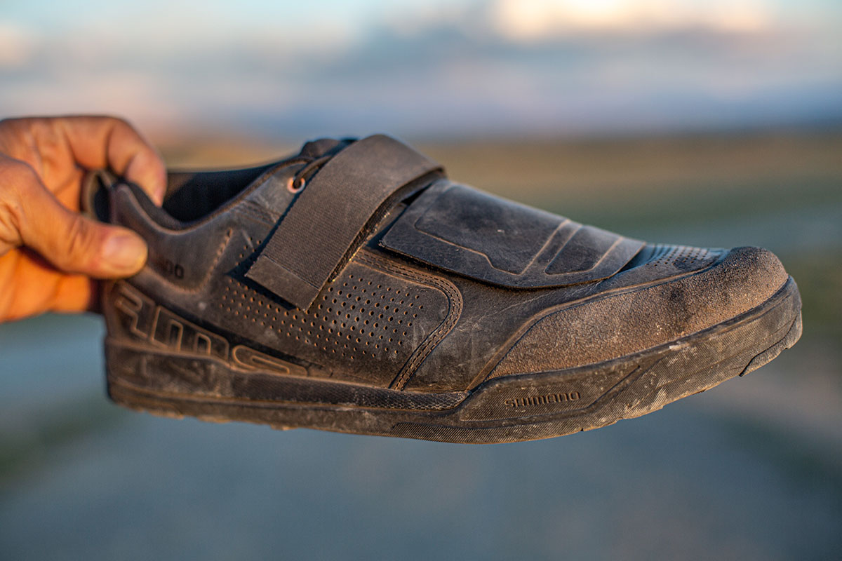 Shimano SH-AM903 mountain bike shoe (shoe from side)