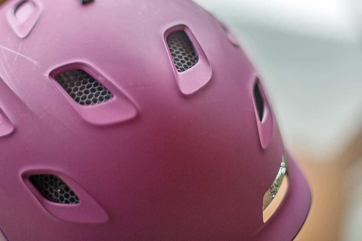 Smith Vantage MIPS helmet (detail)