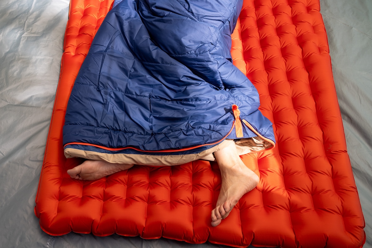 Bottom of Wawona 20 bed open to let feet out