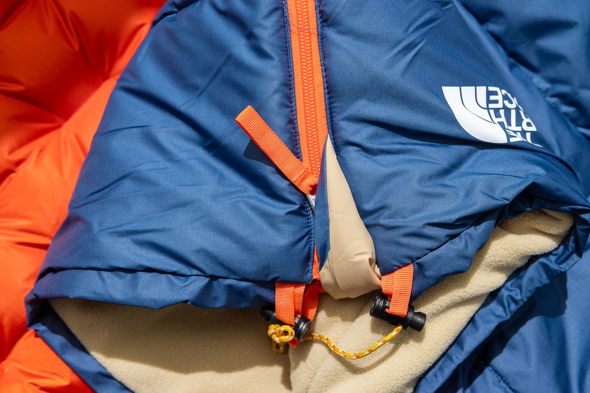 Showing a zipper close up on the Wawona Bed 20 sleeping bag