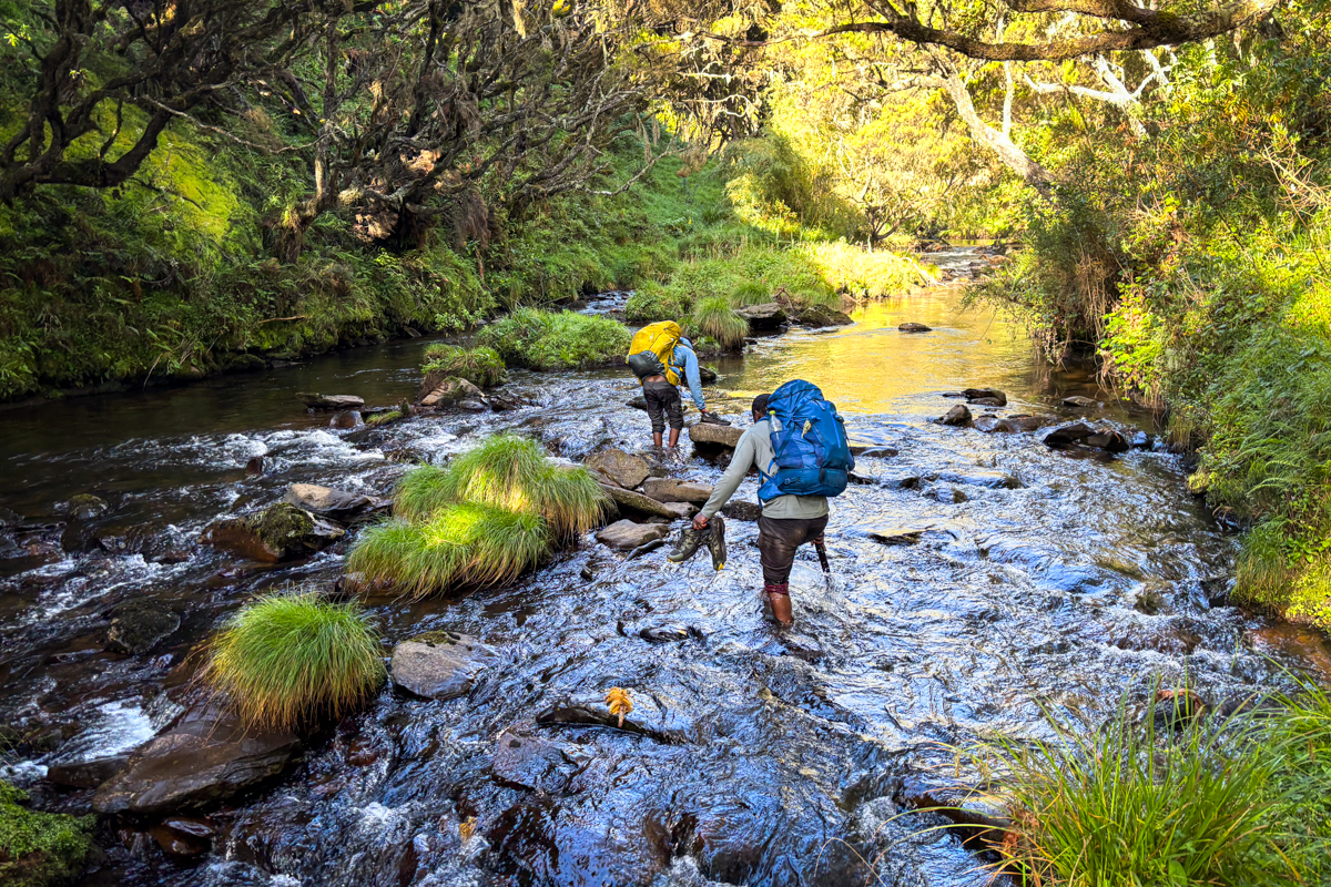 Martin and Paul crossing the Gura River