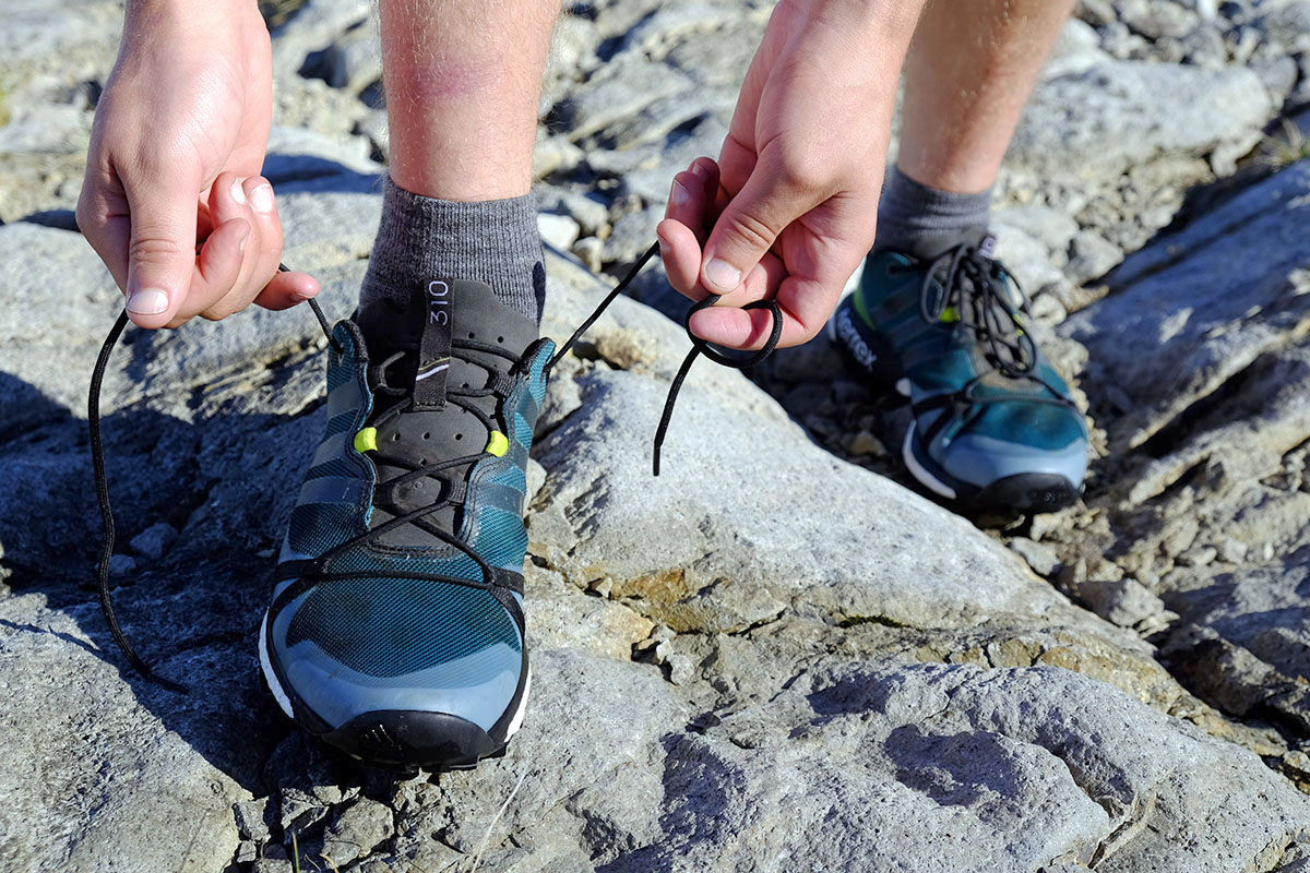 Adidas Terrex Agravic (tying)