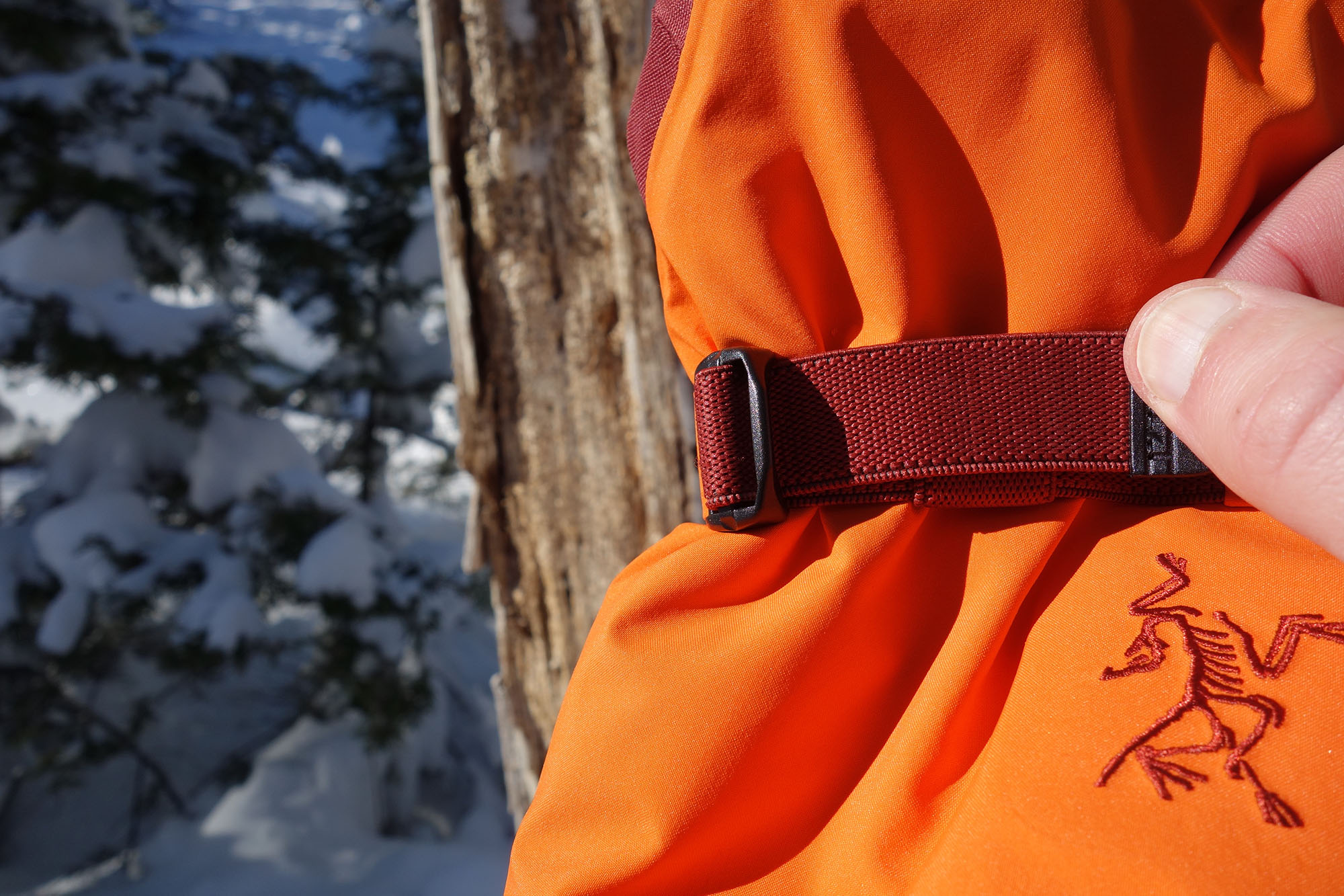 Arc'teryx Lithic Glove cinch