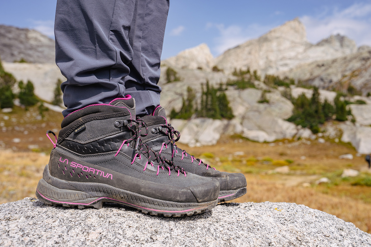 La Sportiva TX4 Evo Mid GTX (closeup on rock)