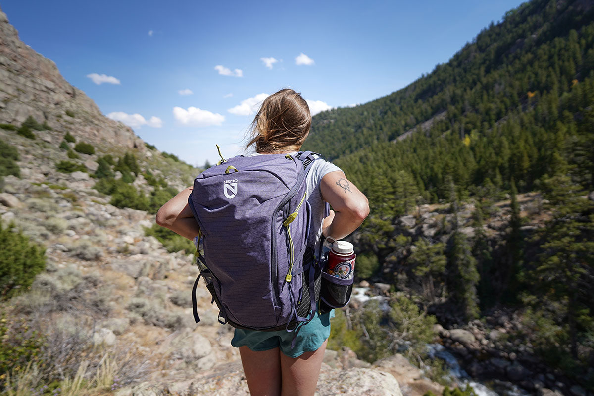 Nemo Persist 30L daypack (closeup on sunny hike)