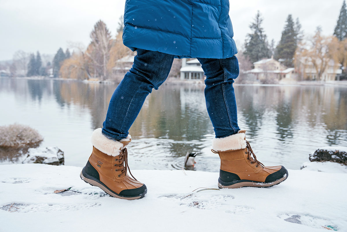 UGG Adirondack III (walking in snow next to lake)