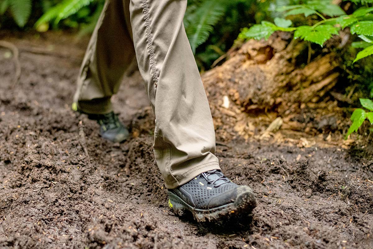 La Sportiva Spire GTX (closeup walking in mud)