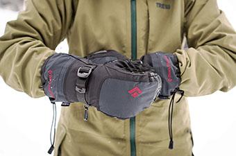 A close up of the Black Diamond Mercury Mitt